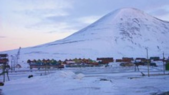 Bevilger fiberkabel på Svalbard