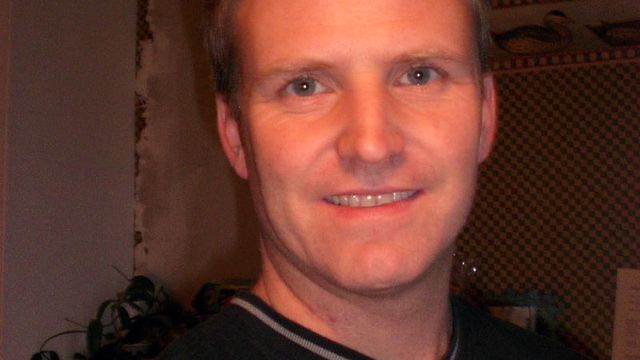 - Burde gå til et utbyggingsfond