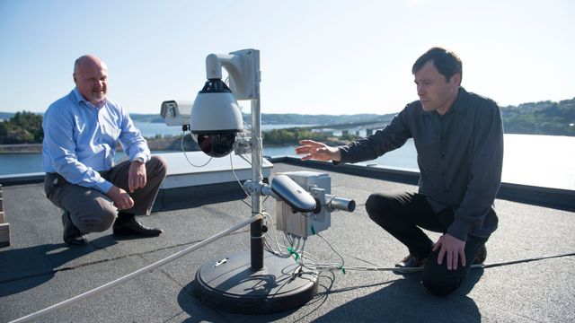 Skal hjelpe Kroes med billigere bredbånd