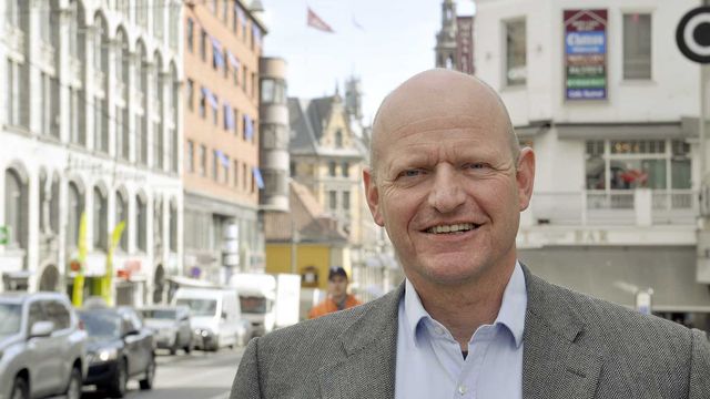 – Nye sjøkabler er totalt avhengig av Google og Facebook