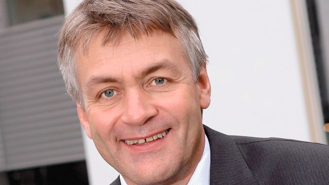 TDC og EQT i kamp om Get