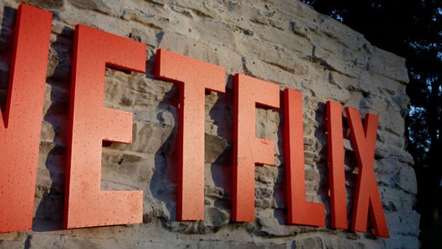 Beskylder Netflix for urent spill
