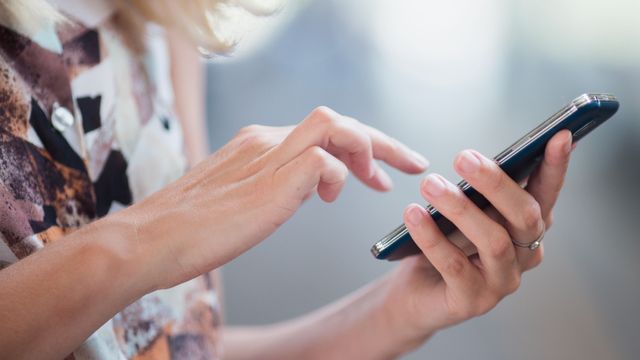 40 prosent har ikke kontroll på barnas mobilbruk