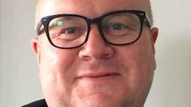 Mobiloperatører stjeler milliarder fra kundene