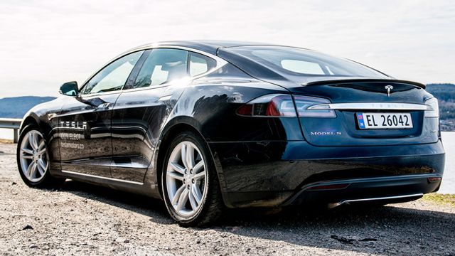 Tesla-eier måtte punge ut 93.000 i ekstraskatt. Grunnen? For høyt CO2-utslipp...
