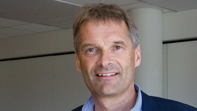 Vil endre Nkom og departementet