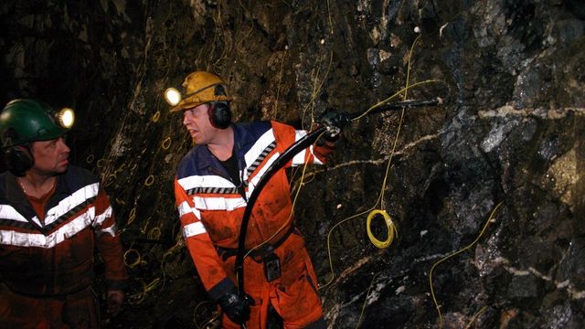 Eikesundtunnelen på Sunnmøre - verdens lengste vegtunnel:

Trinnvis pumping gir store besparelser
