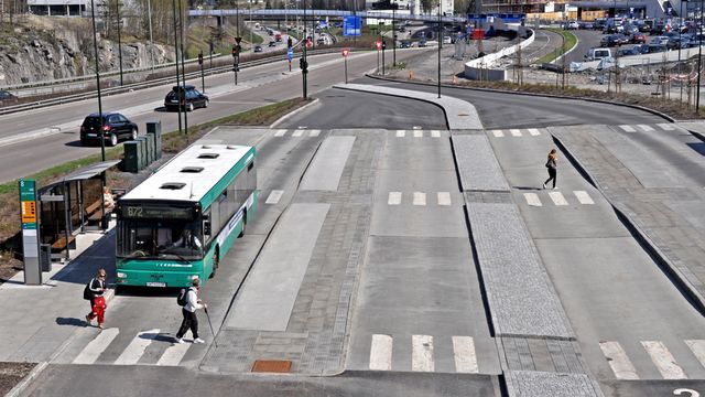 Liten interesse for busstak og gangbru