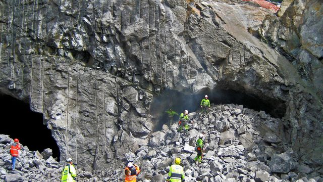 Skanska fikk kontrakten,
Askim Entreprenør krever erstatning