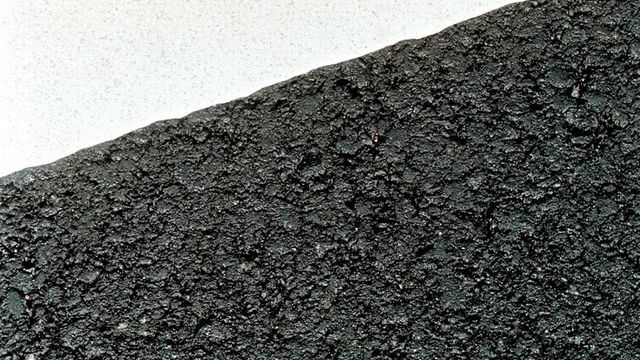 Sterk økning i kostnadene for asfaltering i 2018 - bitumenprisen har en del av skylda