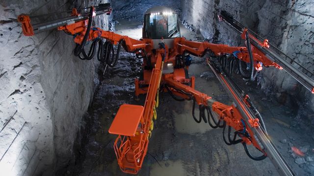 Denne borer verdens lengste undersjøiske vegtunnel 