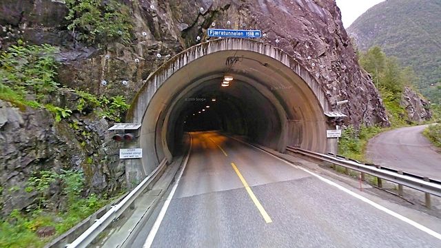 Nytt el-utstyr i tre tunneler på E134