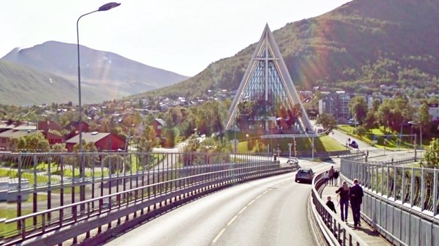 Nye gangbaner på Tromsøbrua