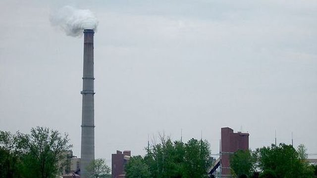 Lokkes av skattelette og billig kullkraft