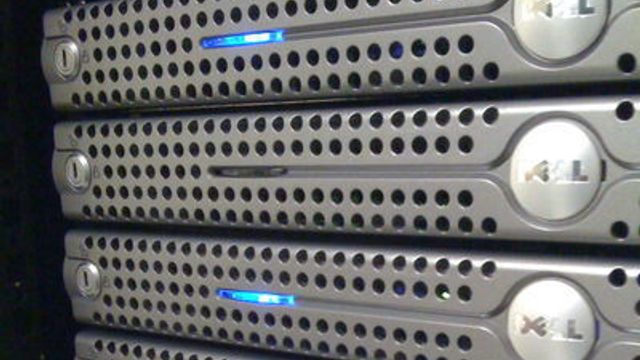 Servermarkedet fortsetter å falle