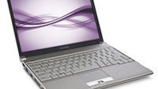 Toshiba-bærbar utstyrt med mye flashminne