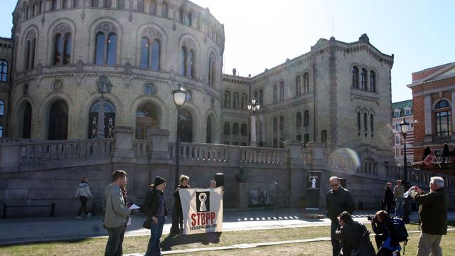 Utsetter Datalagringsdirektivet