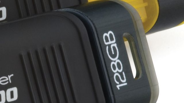 Heng 128 gigabyte på nøkkelknippet