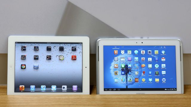 Raser mot Apple-oppførsel