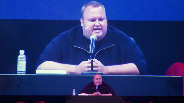 Dotcom slår tilbake