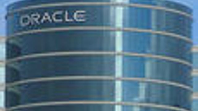 Oracle trapper opp mot nettskyen