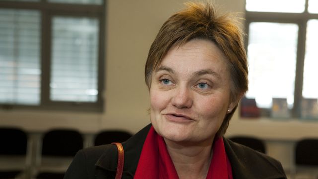 Rigmor ber Facebook om penger
