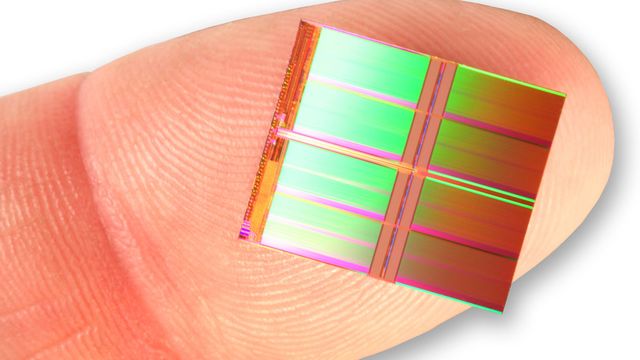 Lagre 128 gigabyte på fingertuppen