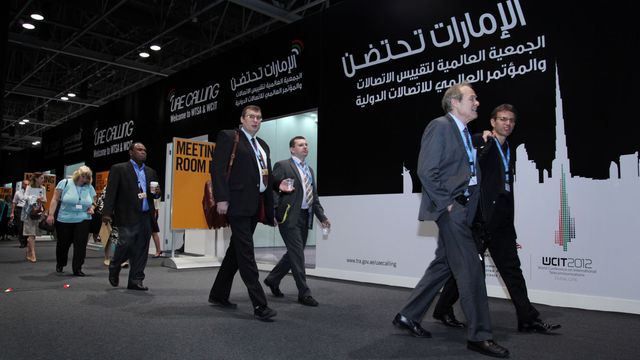 Kaos på tele-toppmøte