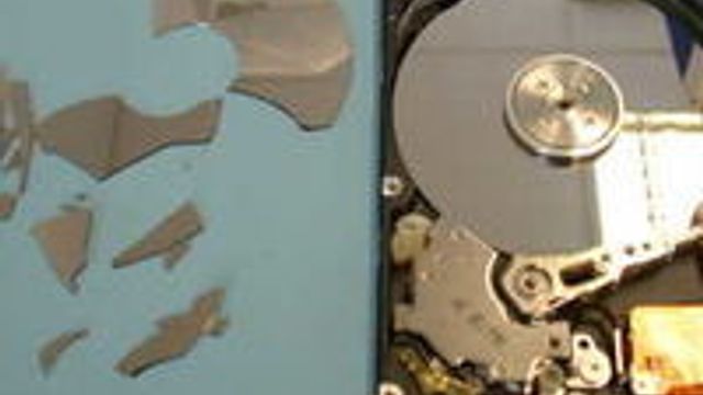 Nedspydd laptop og druknet PC