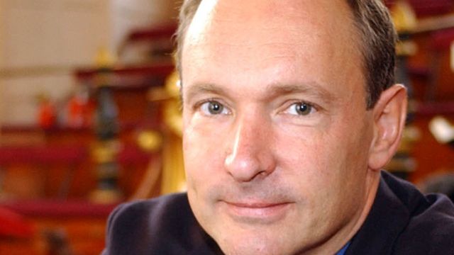 Web-oppfinner beklager skråstrekene