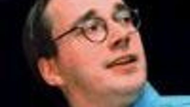 Torvalds roser Microsoft for åpenhet