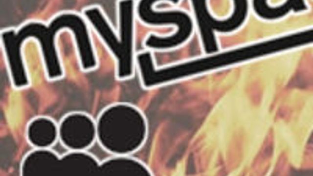 Myspace sparker halvparten