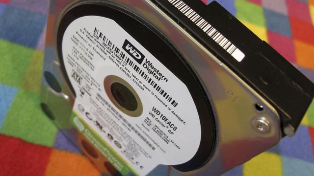 Gjenopptar produksjon av harddisker