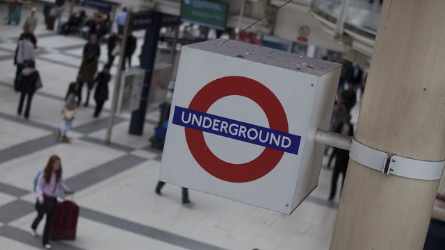 NFC for tregt for t-banen i London