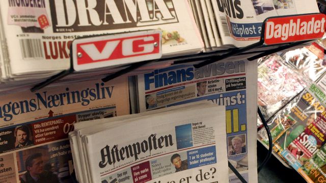 Nettet tar enda flere lesere fra papir
