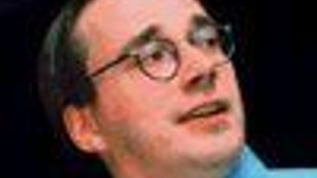 Torvalds tror på flashdisk til Linux i 2008