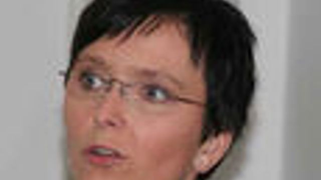 IT-minister vil ikke handle elektronisk