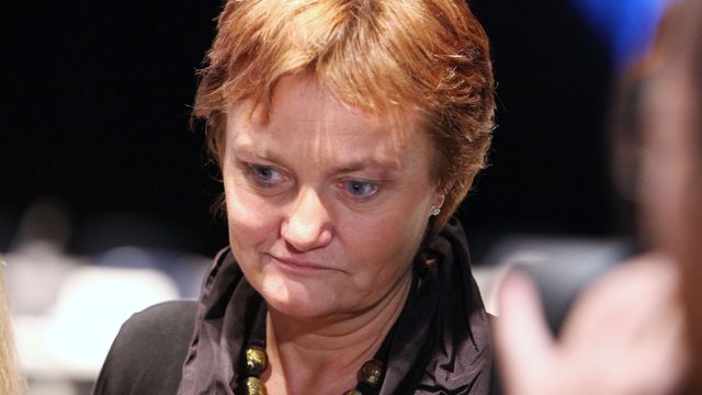 Diskuterer sosiale medier bak stengte dører