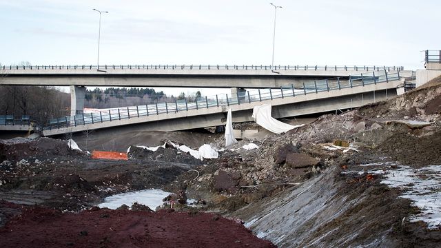 Golfbane-eieren fikk skylda for bru-kollaps. Nå slår han tilbake 