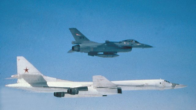 Russland firedobler flåten supersoniske bombefly