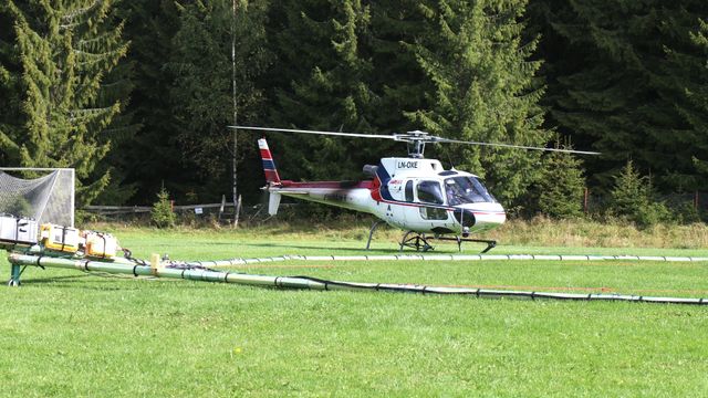 Helikopter med «metalldetektor» skal kartlegge Intercity-traséen