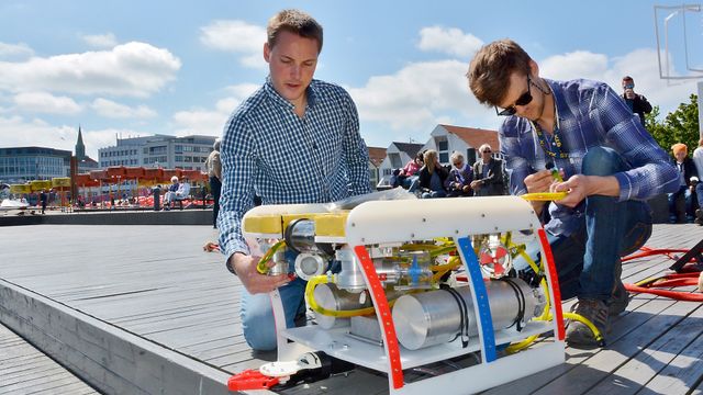 Ingeniørstudenter bygget egen undervannsrobot