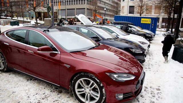 Nordmenn selger brukte Teslaer i Tyskland