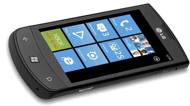 Uvisst når Windows Phone 7 kommer i norsk versjon