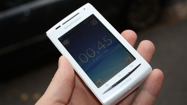 Unboxing av Sony Ericsson X8
