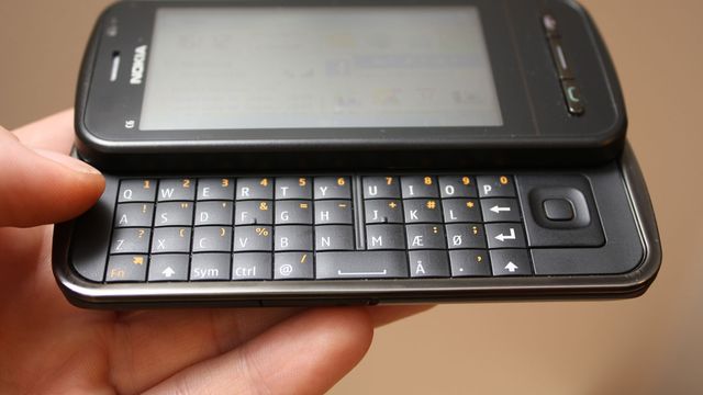 Test av Nokia C6-00
