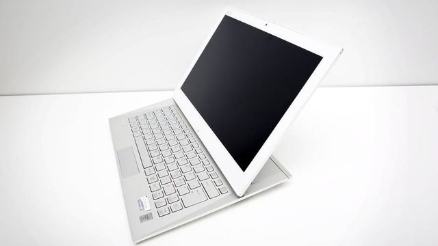 Lekker slider-PC fra Sony