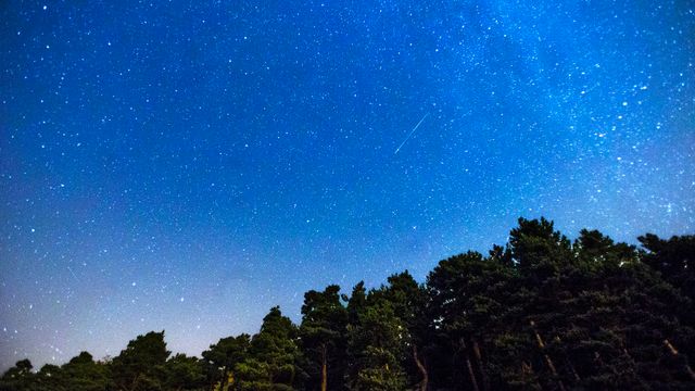 Over 100 meteorer kan sees på stjernehimmelen