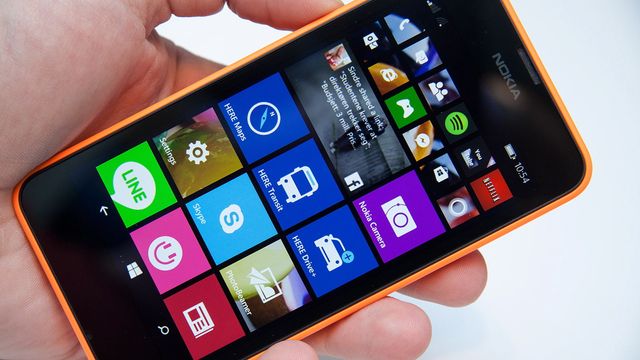Slik er den første Windows Phone 8.1-mobilen