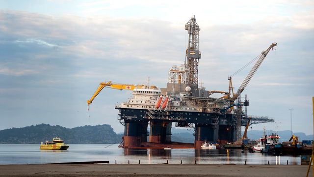 Kontroll på krengende plattform på Hanøytangen